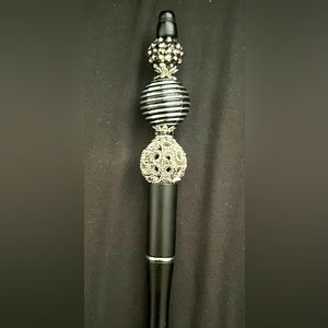 Beaded pen